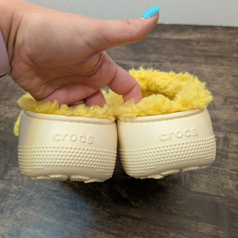Crocs The Thing Fuzzy Clogs Sunflower Yellow M7 W9 211327 Sherpa Winter Dopamine - Picture 7 of 10